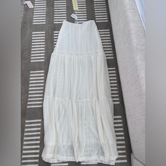 White Fox Boutique Dresses & Skirts - White Fox Boutique Cream Maxi Skirt